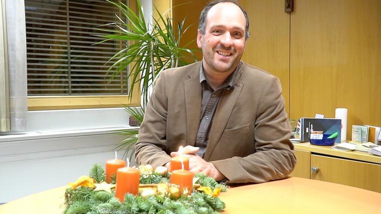 Seelsorgeamtsleiter Reinhard Demetz begleitet auf Südtirol Online durch den Advent.