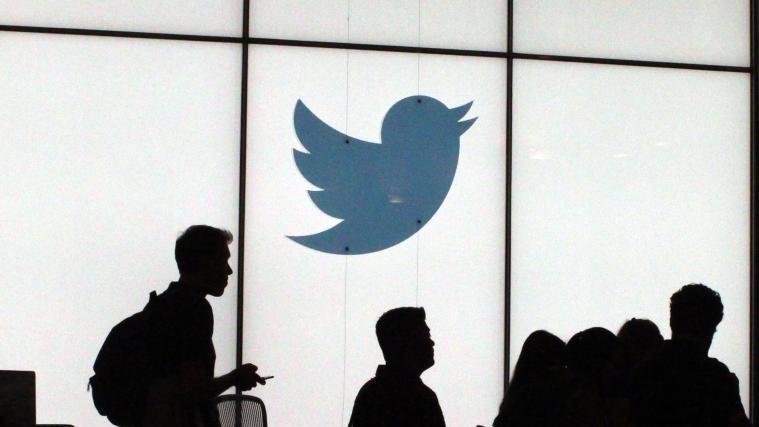 Twitter lässt Nutzer von nun an Antworten verbergen.
