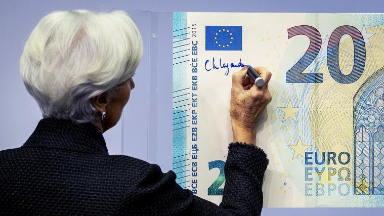 Unterschrift von Lagarde auf Euro-Banknoten.