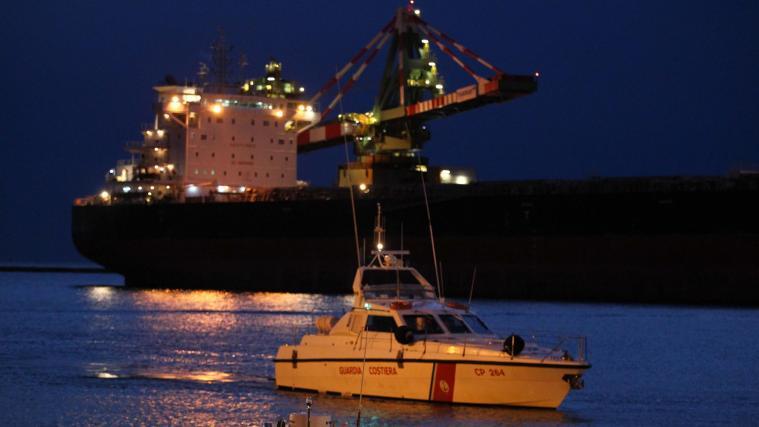 Am Montagabend erreichten rund 159 Migranten den Hafen in Tarent.