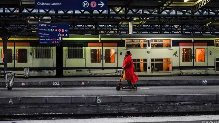 Auf den Bahnsteigen am Pariser Gare de L'Est ist derzeit wenig los.