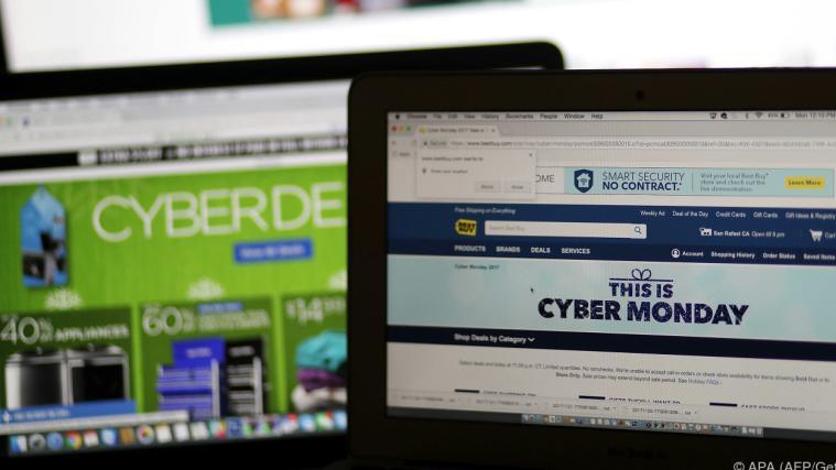 Der Dollar rollte am Cyber Monday.