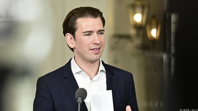 Der designierte Bundeskanzler, Sebastian Kurz, ließ sich für einen guten Zweck versteigern.