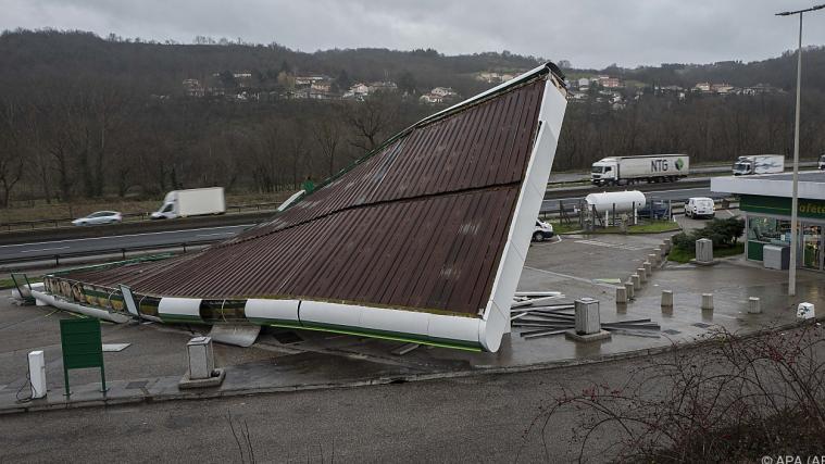 Der Sturm richtete enorme Schäden an.