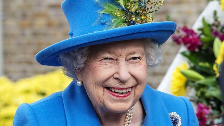 Die britische Königin Elizabeth hat in ihrer Weihnachtsansprache ihren Respekt vor dem Engagement junger Umweltaktivisten ausgedrückt.