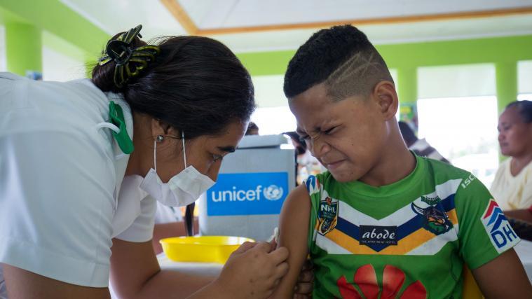 Die Menschen in Samoa werden nach vielen Masern-Toten in einer 2-tägigen Impfaktion geimpft.