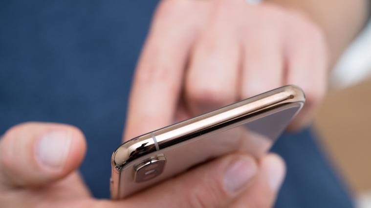 DIe Mobilfunkbetreiber WIND und Vodafone wurden mit einer Millionenstrafe belegt.