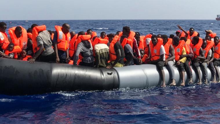Die spanische Küstenwache hat rund 200 Migranten gerettet.