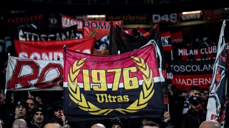 Ein Fan d des AC Milan verletzte sich.