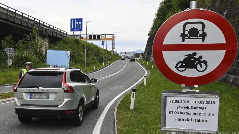 Italiens Verkehrsministerin will gegen Fahrverbote in Nordtirol vorgehen.