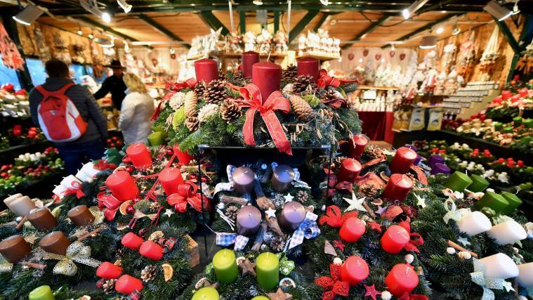 Nicht alltäglicher Verkehrsunfall am Weihnachtsmarkt in Heubach.