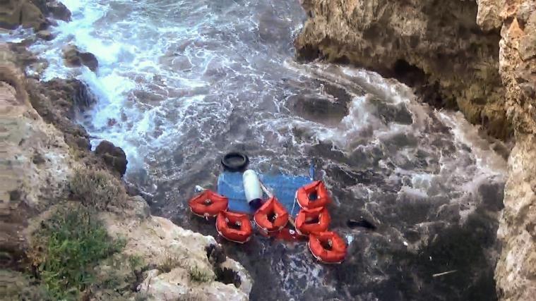 Rettungswesten, die nach dem Unglück am 23. November auf Lampedusa angeschwemmt wurden.