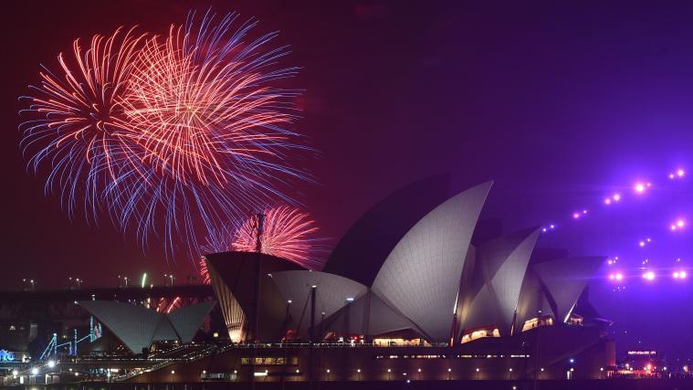 Sydney hält trotz Protesten an ihrem traditionellen Silvester-Feuerwerk im Hafen fest.