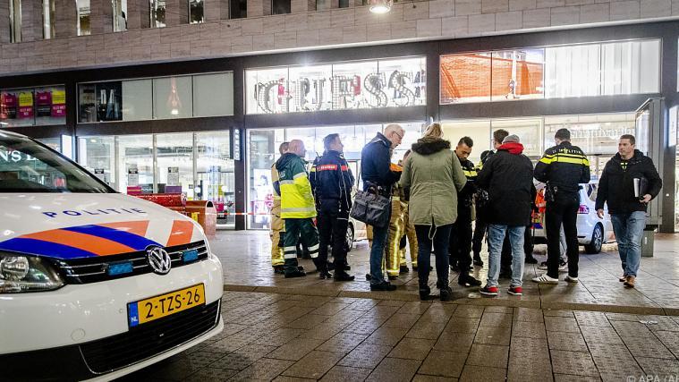 Täter ging auf Jugendliche los.