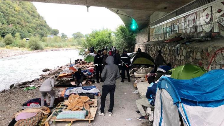 Viele Menschen in Bozen sind obdachlos. Eine private Initiative hat nun für 40 von ihnen Platz geschaffen.
