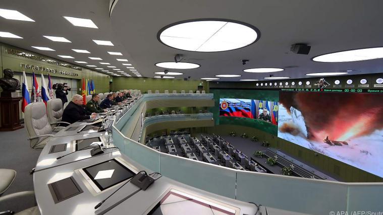 Wladimir Putin beobachtet Avangard-Raketentest im Jahr 2018.