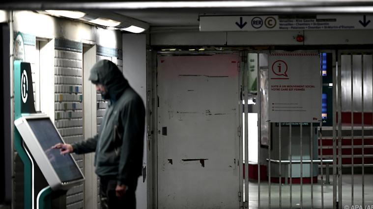 Zahlreiche Bahnsteige in Frankreich blieben gesperrt.