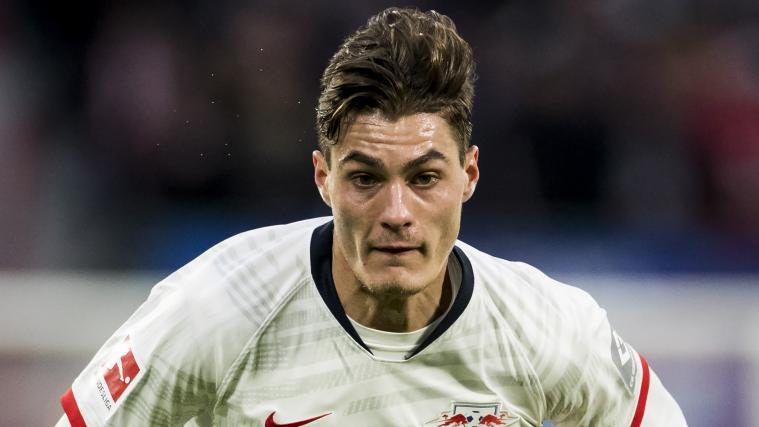 Auch Patrik Schick ließ sich vor dem Spiel die Haare machen.
