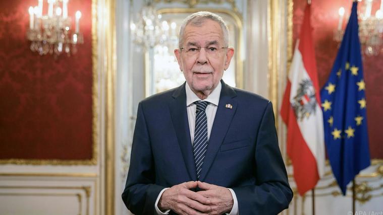 Bundespräsident Alexander van der Bellen zieht zur Hälfte seiner Amtszeit eine heitere und etwas ungewöhnliche Bilanz.