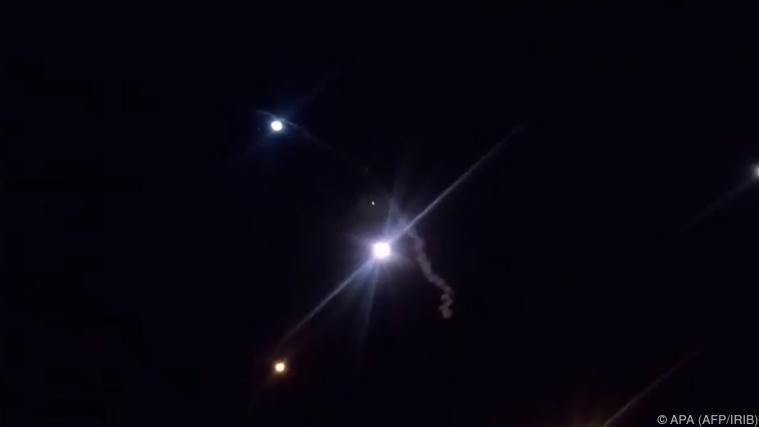 Das iranische Fernsehen veröffentlichte Bilder der Raketen.