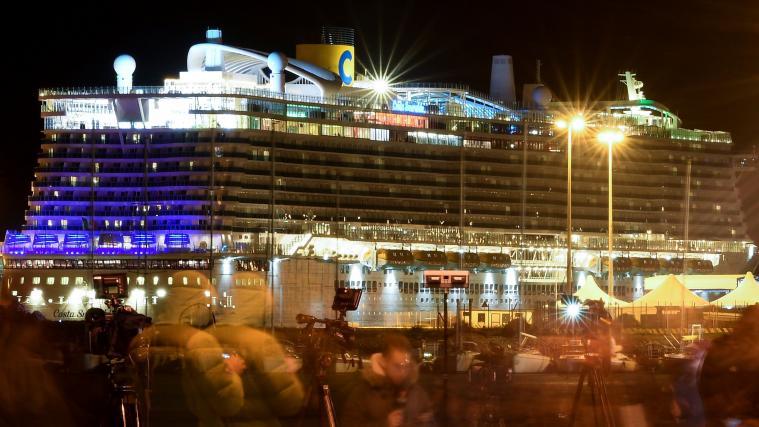 Das Schiff im Hafen von Civitavecchia: Der Verdacht bestätigte sich glücklicherweise nicht.