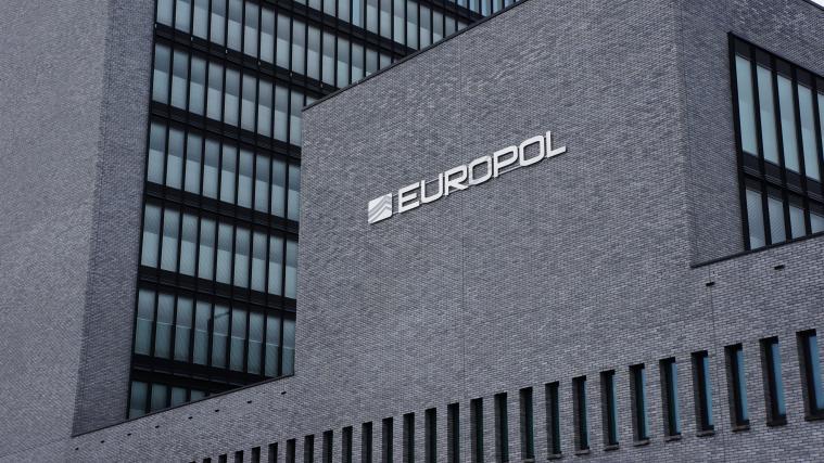 Der Europol ist ein Schlag gegen Menschenschmuggler gelungen.