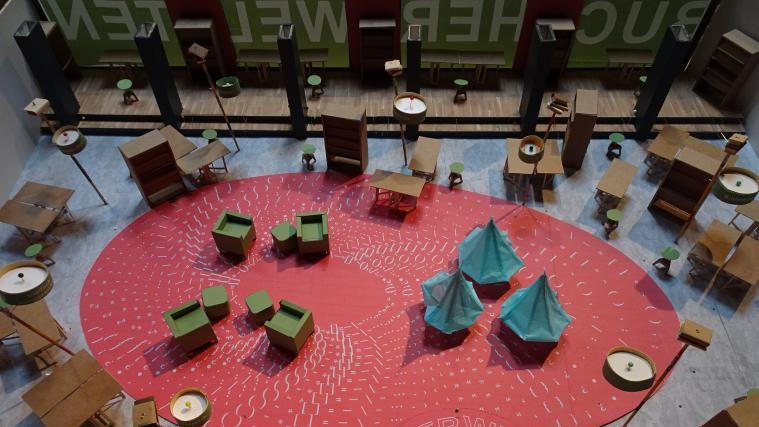 Die Bücherwelten im Waltherhaus präsentieren sich 2020 erstmals in völlig neu inszenierten Räumen.