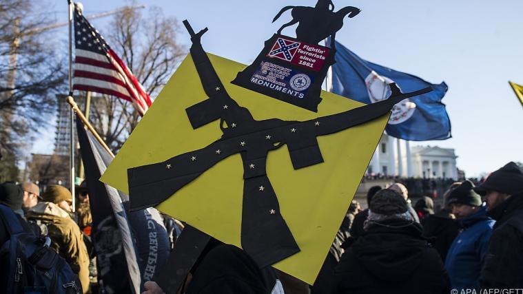 Die Proteste der Waffenbefürworter in den USA richten sich gegen ein geplantes Gesetz.