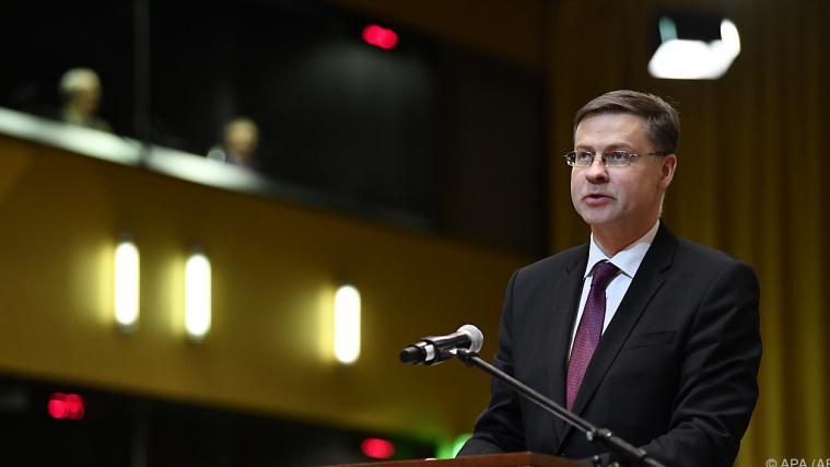 Dombrovskis träumt von einer "Wirtschaft im Dienste der Menschen".