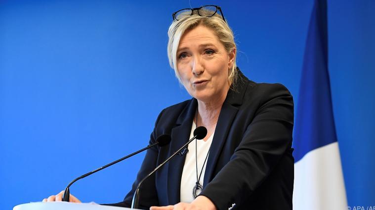 Le Pen verkündete ihre erneute Kandidatur.