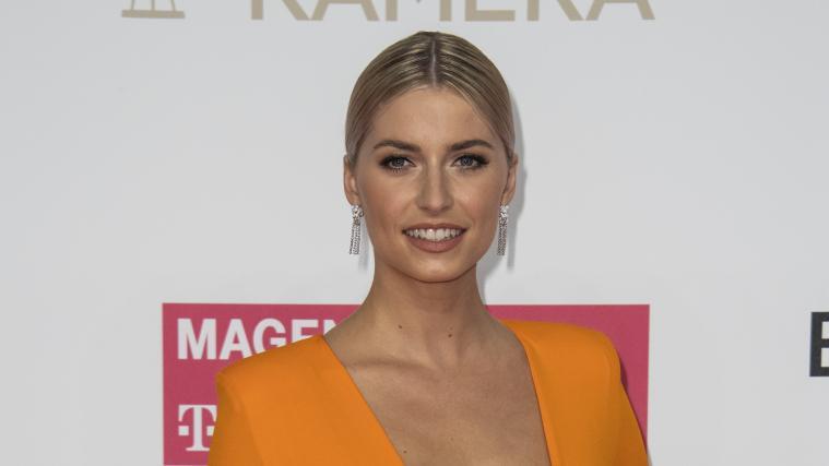 Lena Gercke zeigt sich auf Instagram mit Babybauch.