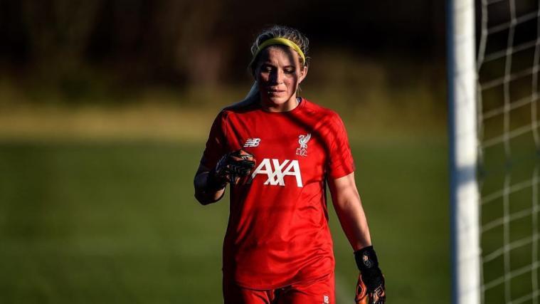 Liverpool-Keeperin Fran Kitching hat bei einem Zusammenprall eine große Narbe am Kopf davongetragen.