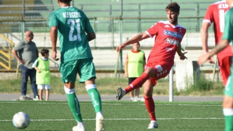 Manuel Scavone gewann mit Bari 5:2.