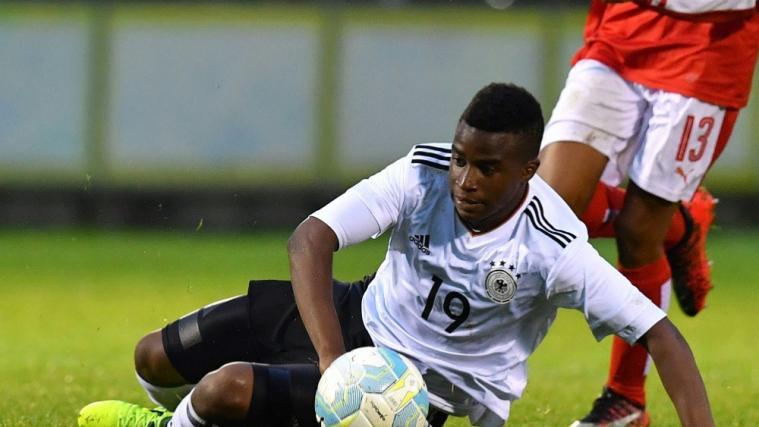 Moukoko könnte schon bald in der Bundesliga spielen