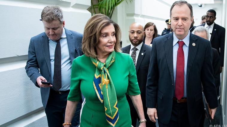 Nancy Pelosi informierte über das weitere Vorgehen.