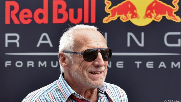 Red Bull-Chef Mateschitz wird den Abstieg im Ranking wohl verkraften.