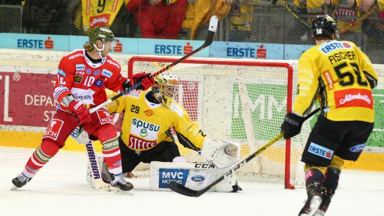 Sebastien Sylvestre (links) tat sich gegen die Wien-Defensive schwer.