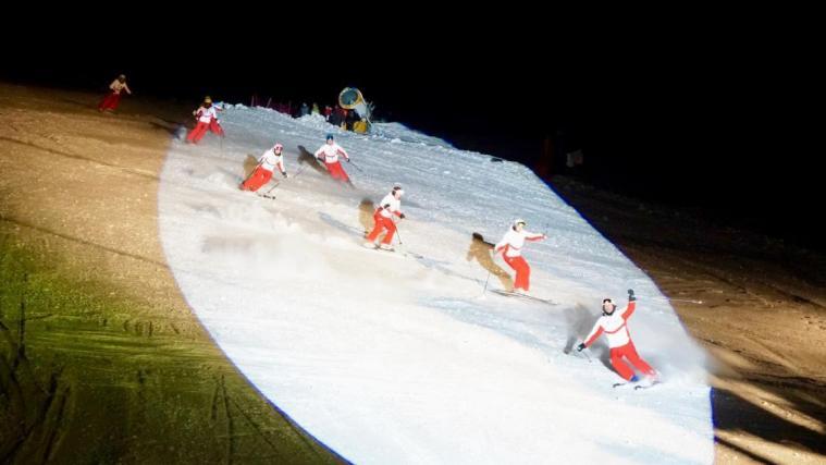 Skishow im Skigebiet Schöneben-Haideralm.