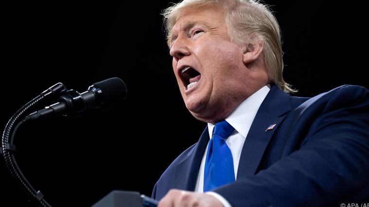 Trump klopfte vor seinen Anhängern wieder einmal derbe Sprüche.