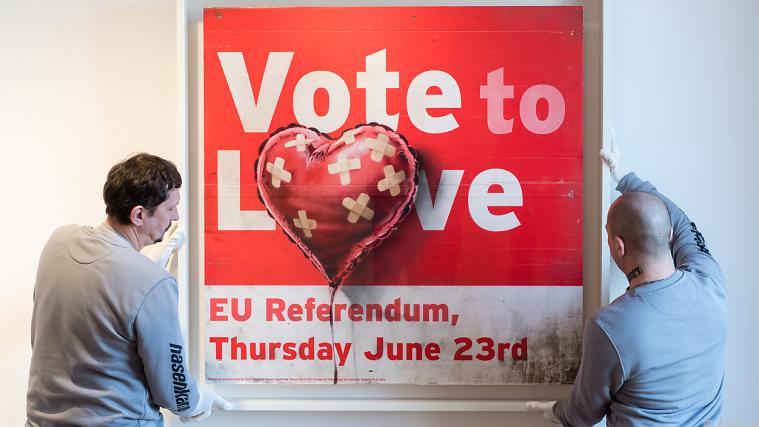"Vote to love" soll unter den Hammer kommen.