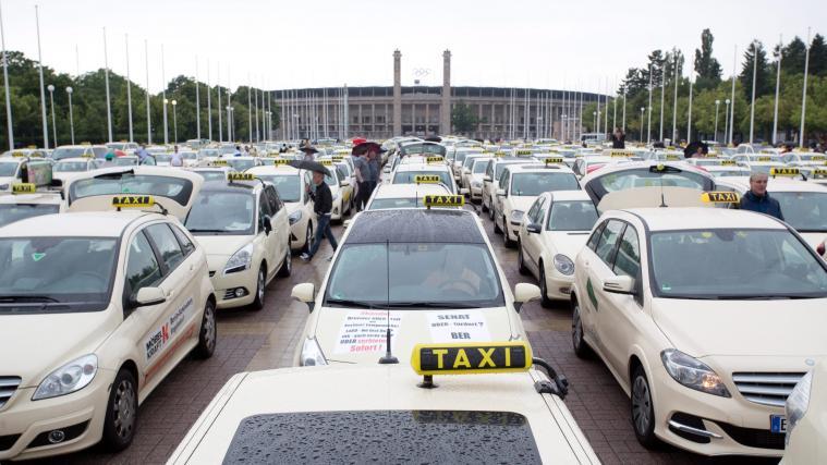 Während einer Taxifahrt ist ein Streit eskaliert.