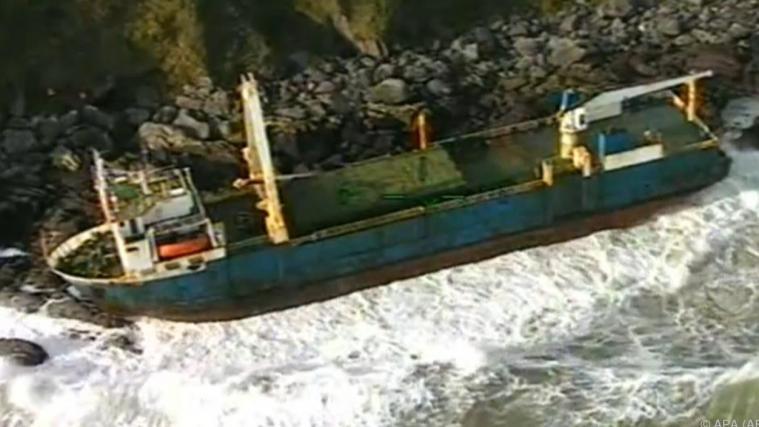 Das Schiff wurde vor 1,5 Jahren von der Besatzung aufgegeben.