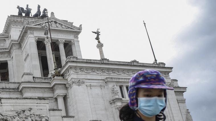Der italienische Tourismus befürchtet in diesem Jahr schwere Verluste wegen der Coronavirus-Epidemie. Im Bild ein chinesischer Tourist in Rom.