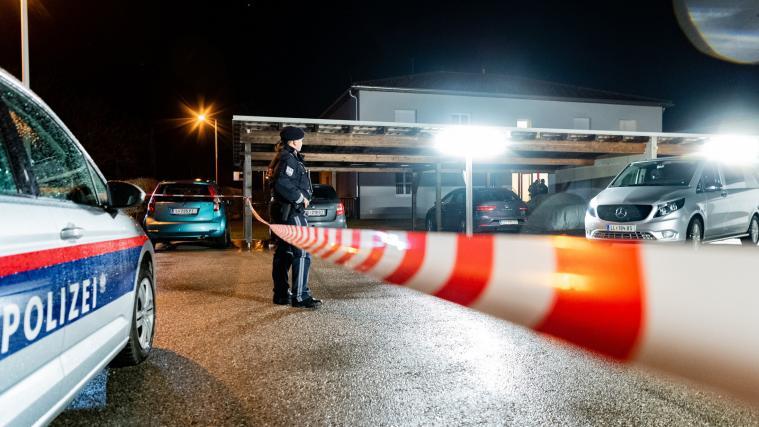 Der Mann stellte sich selbst der Polizei und wurde festgenommen.