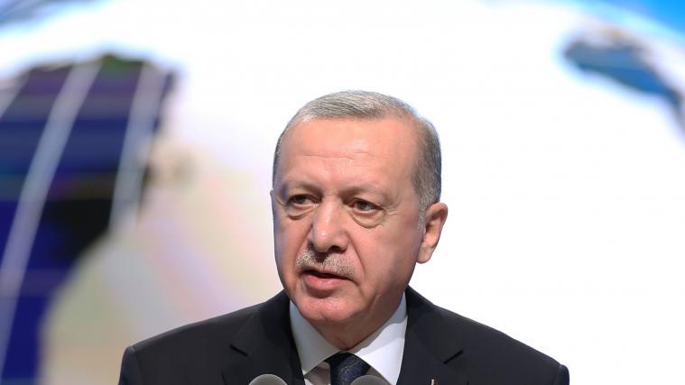 Der türkische Präsident Recep Tayyip Erdogan will mit Bundeskanzlerin Angela Merkel, dem russischen Präsidenten Wladimir Putin und dem französischen Präsidenten Emmanuel Macron über die Lage in der umkämpften nordsyrischen Provinz Idlib reden.