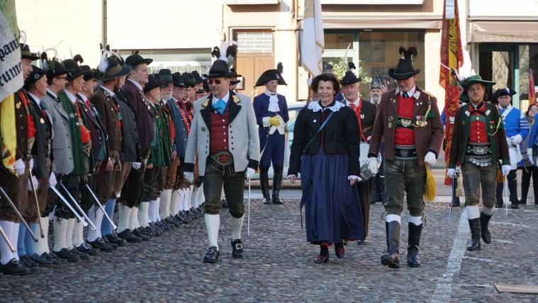 Die Frontabschreitung am Donnerstag in Mantua.