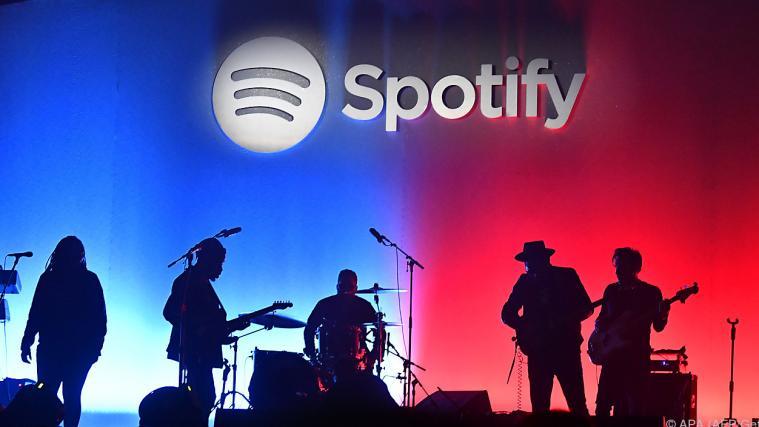 Die meisten Spotify-Nutzer greifen nach wie vor auf die Gratis-Version des Dienstes mit Werbung und einem eingeschränkten Funktionsumfang zu.