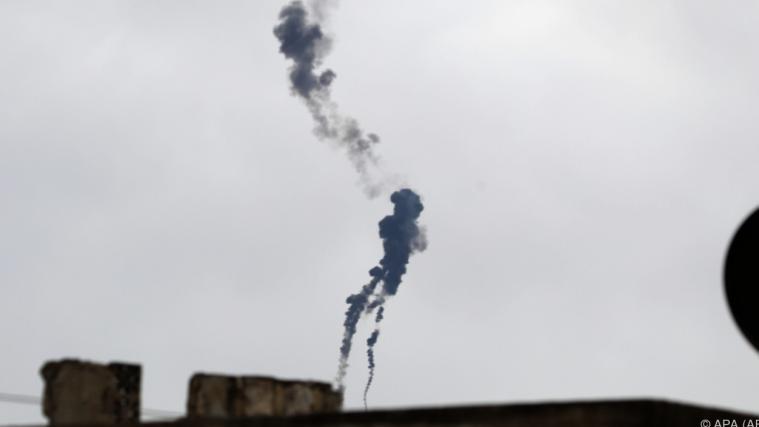 In der Nähe der US-Botschaft in der irakischen Hauptstadt Bagdad sind in der Nacht zu Sonntag nach Angaben aus US-Militärkreisen mehrere Raketen eingeschlagen. Symbolbild