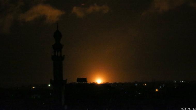 Israels Luftwaffe griff Ziele im Gazastreifen an.