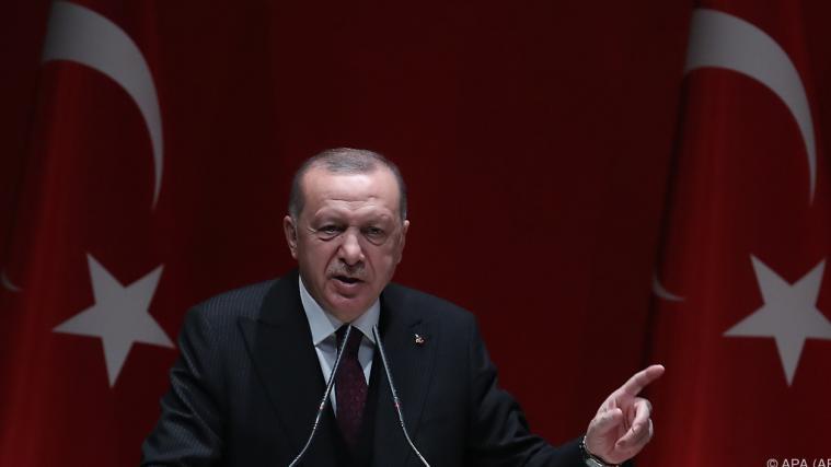 Recep Tayyip Erdogan verstärkt die türkischen Grenzposten.
